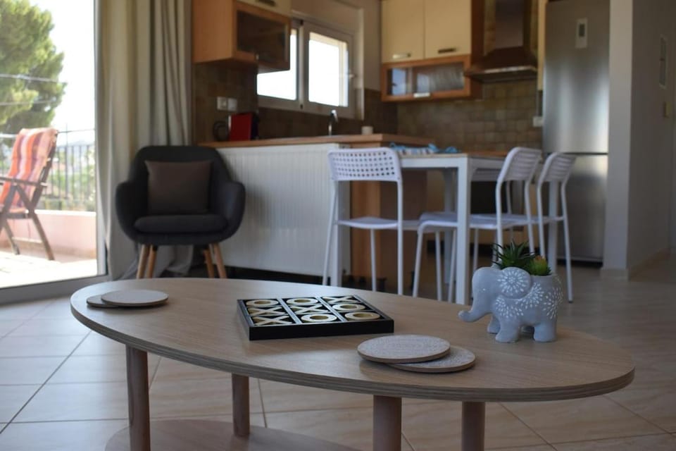 Kitchen or kitchenette, Dining area, oven, pet friendly, stove