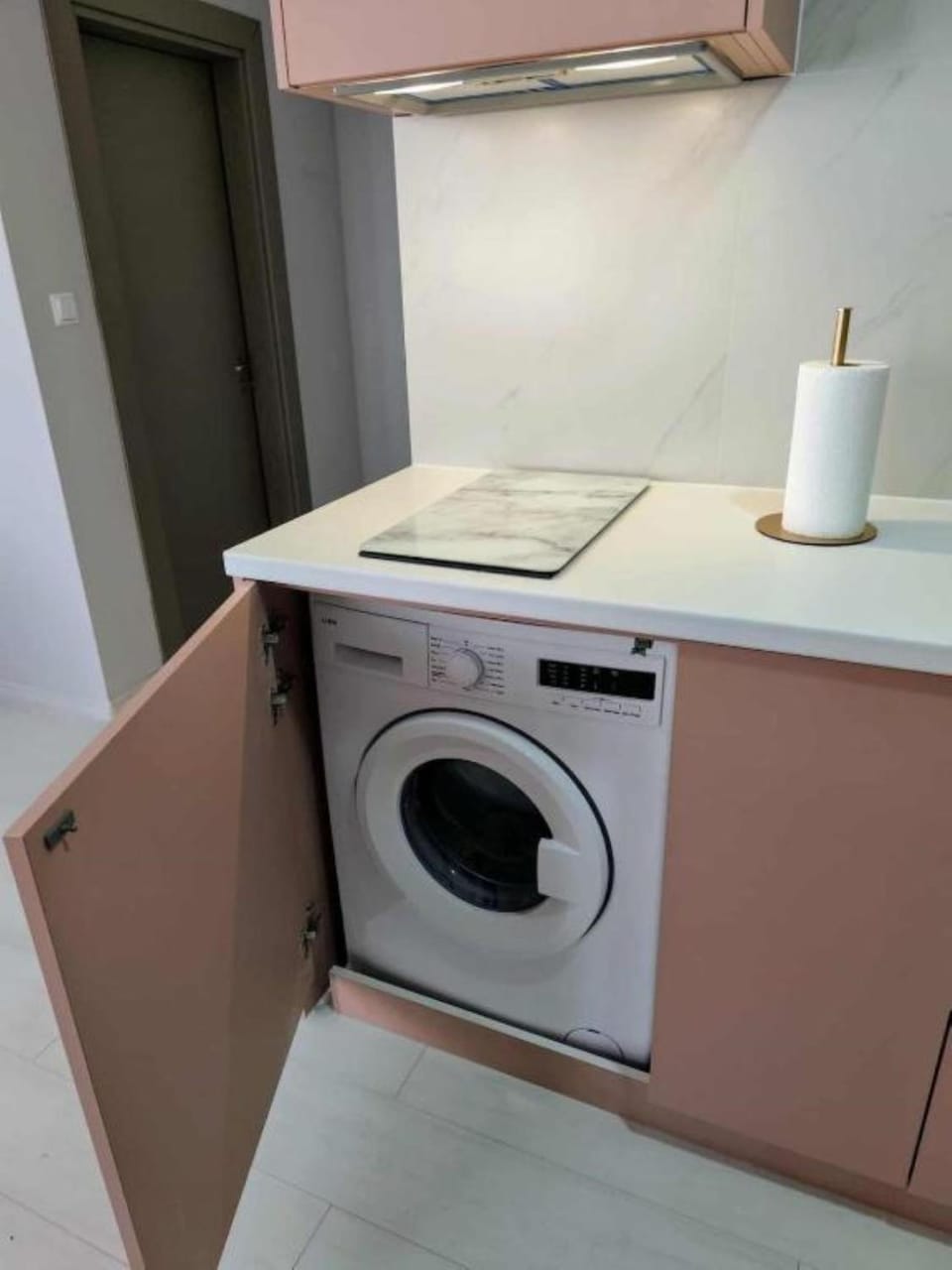 Property building, Kitchen or kitchenette, washing machine