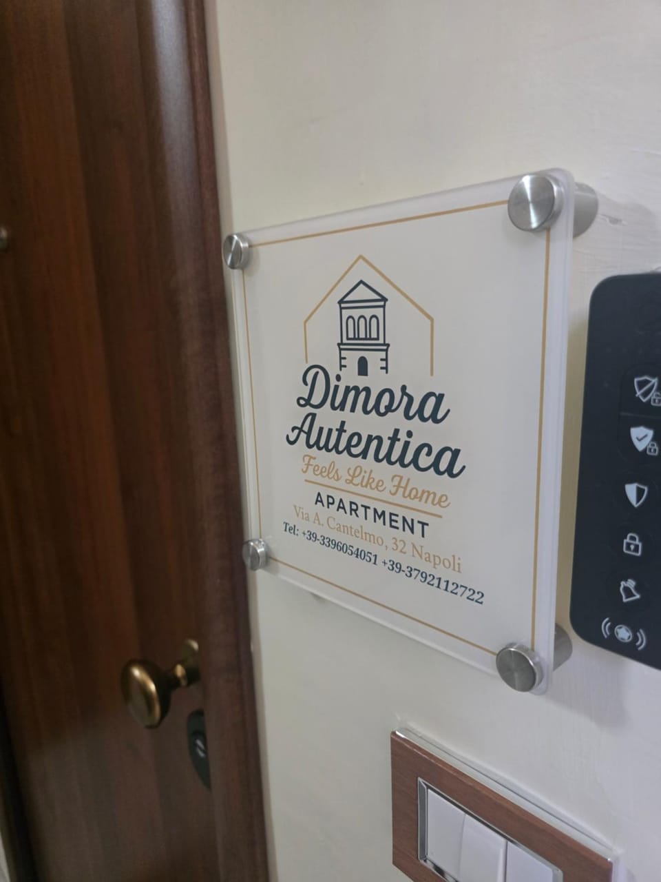 Dimora Autentica Apartament Apartment in Naples