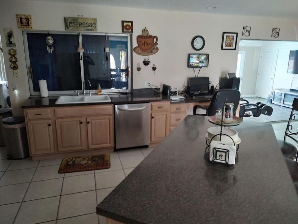 TheTotal Florida life style heated pool 5 bedrooms House in Punta Gorda