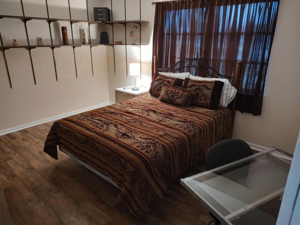 TheTotal Florida life style heated pool 5 bedrooms House in Punta Gorda