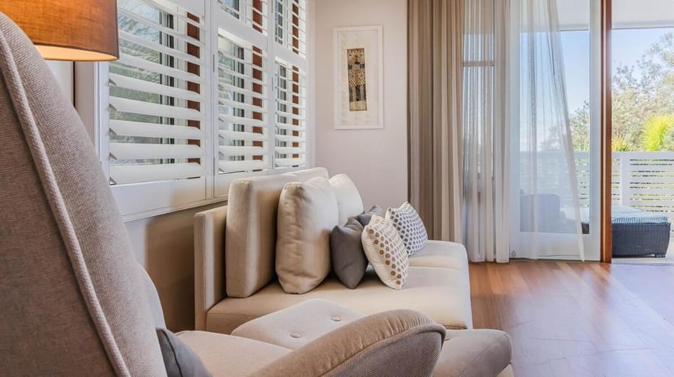 Santi House - Beachfront home with ocean views House in Kingscliff