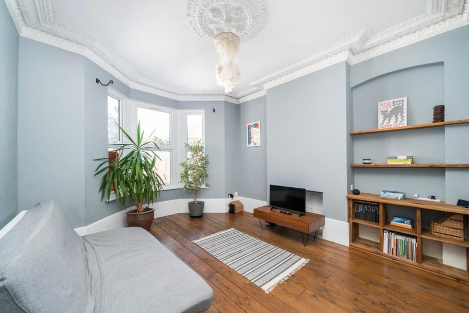Finsbury Park Garden Flat Apartment in London