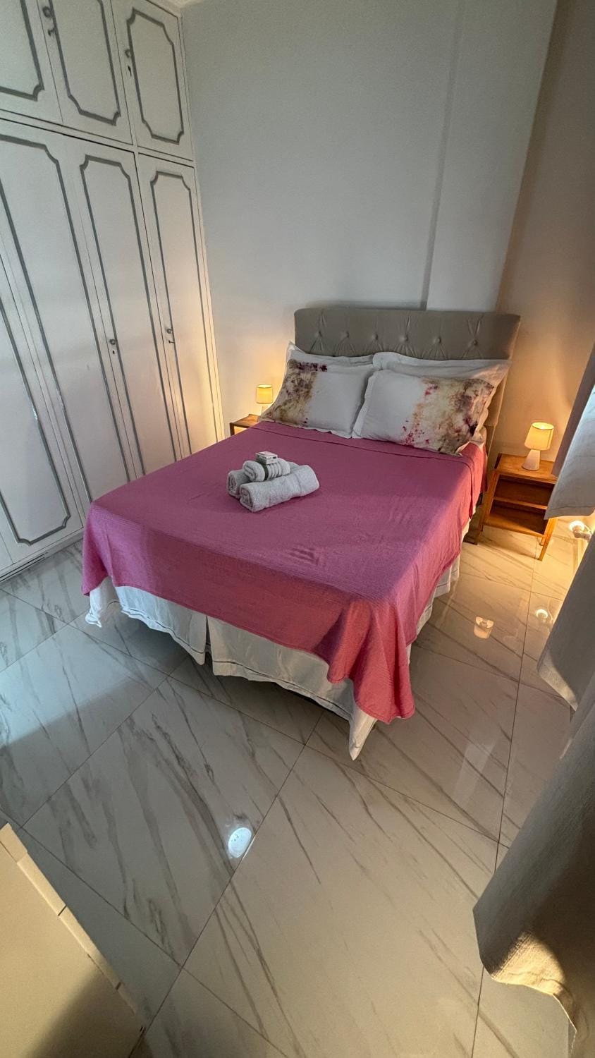 Apartamento Completo Quadra da Praia de Copacabana Apartment in Rio de Janeiro