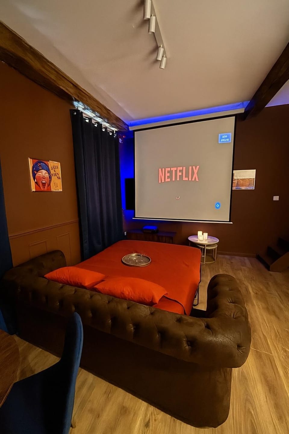 Communal lounge/ TV room, TV and multimedia, Living room, Evening entertainment