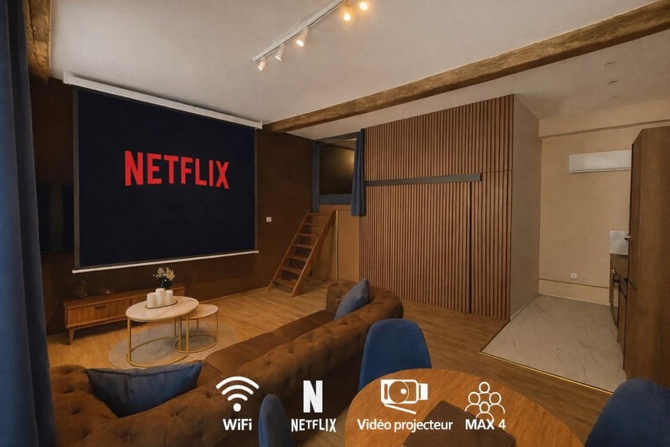 TV and multimedia, Living room, Seating area