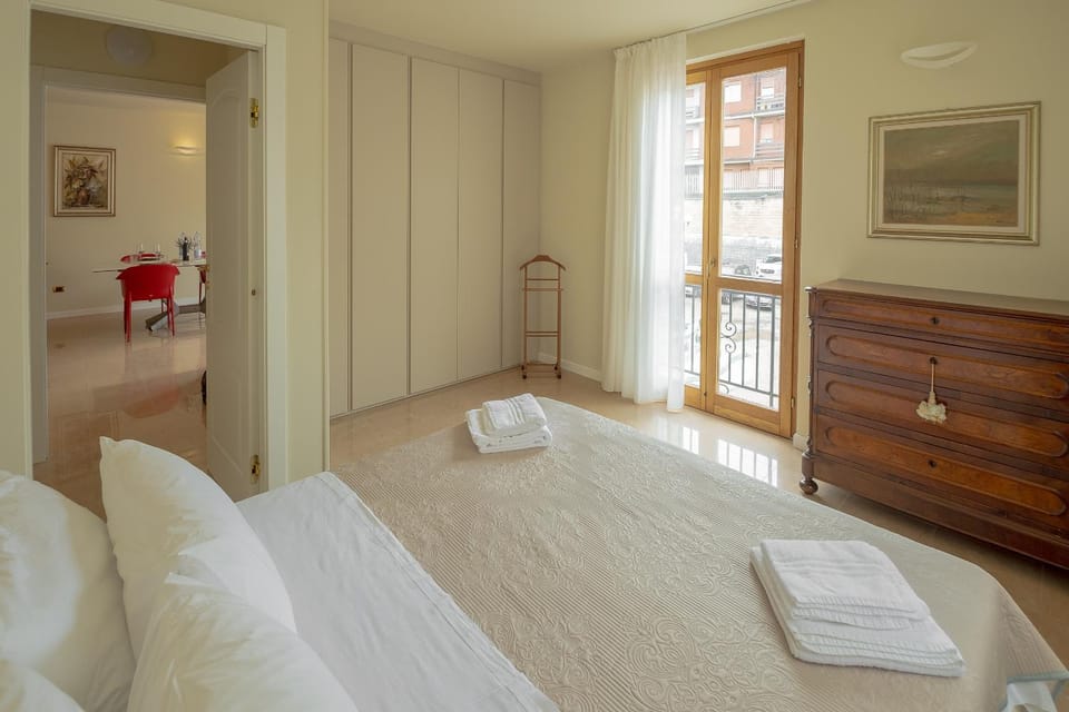 Bed, Bedroom, towels, wardrobe