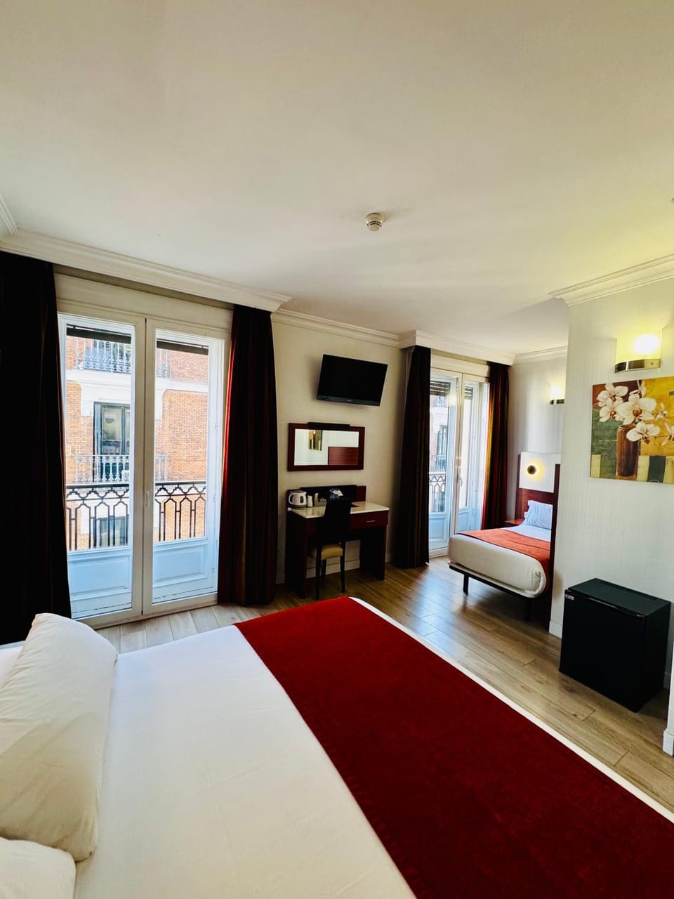 Bed, TV and multimedia