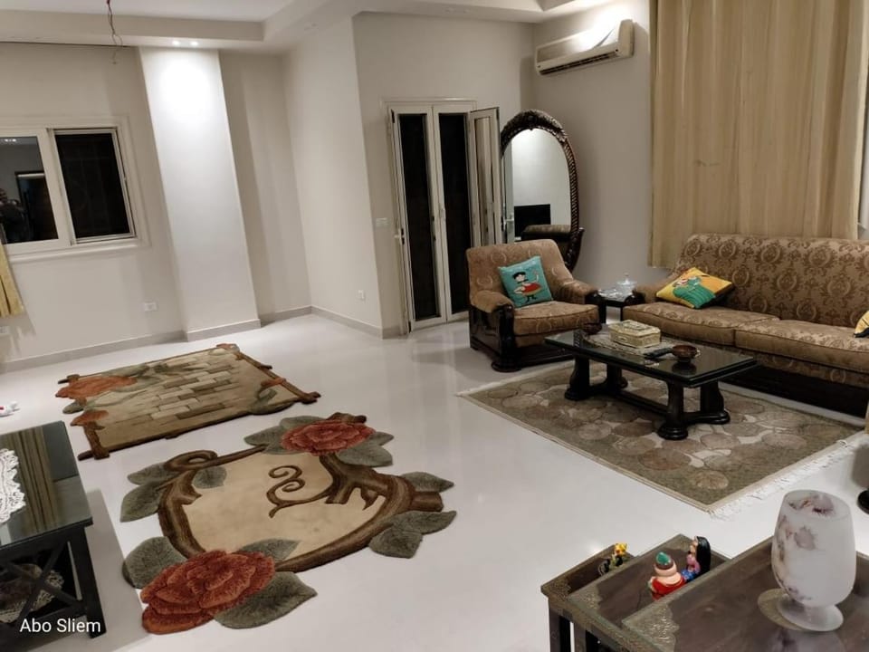 شقة روعة المقطم عدلى 2 Apartment in Cairo Governorate