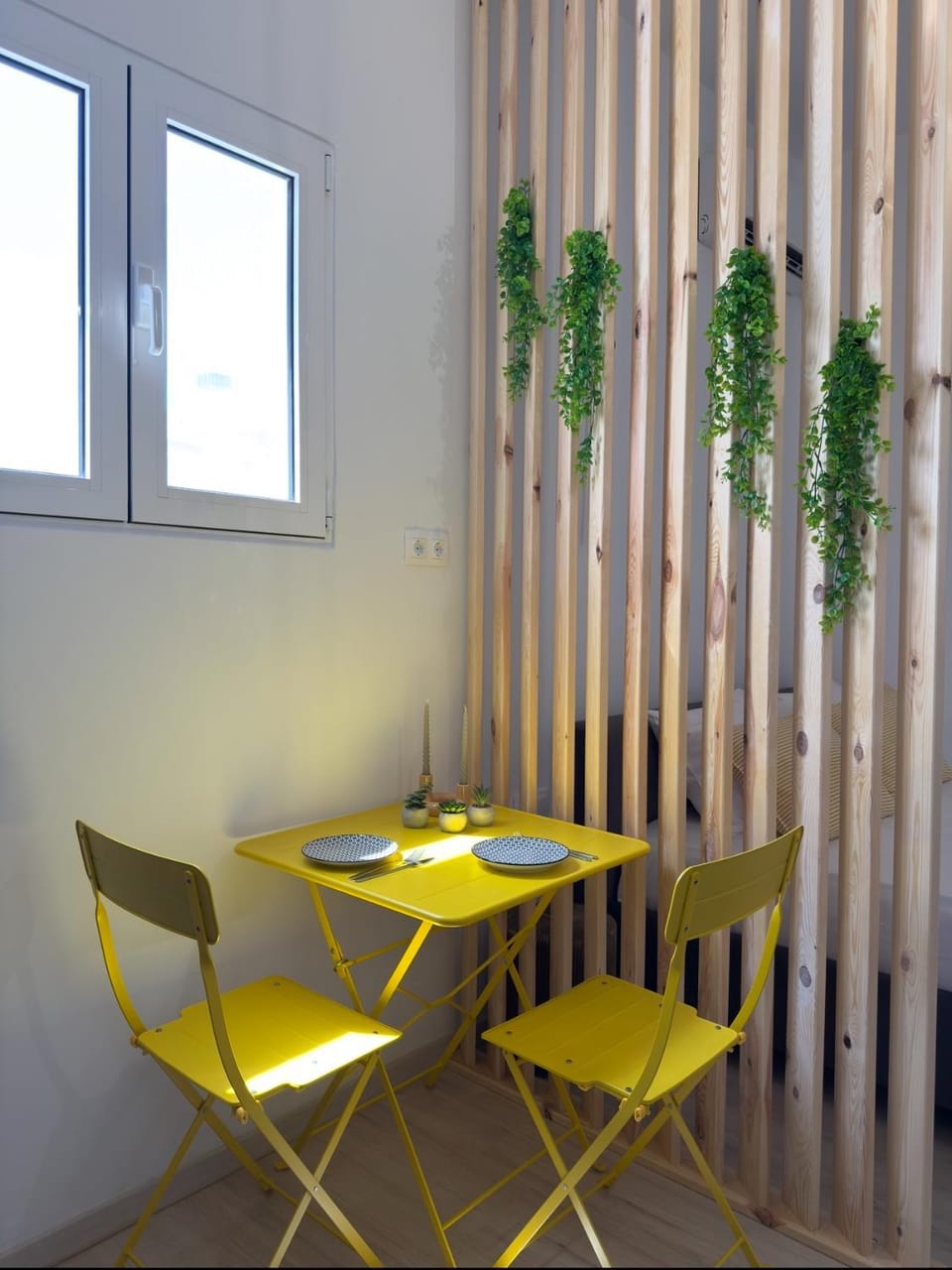 Seating area, Dining area