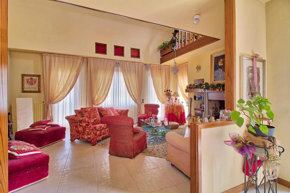 Villa edi Villa in Arezzo