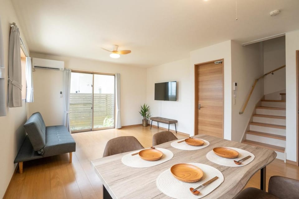TV and multimedia, Living room, Dining area