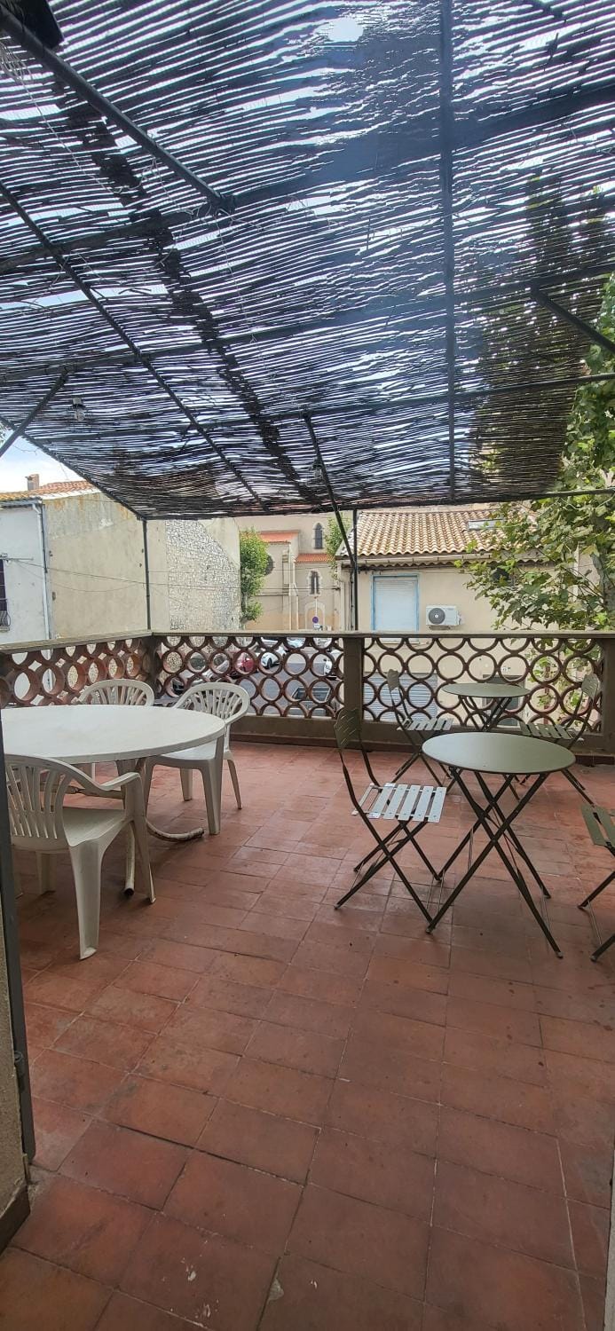 Chambre 2 - avec grande terrasse Capsule hotel in Port-la-Nouvelle