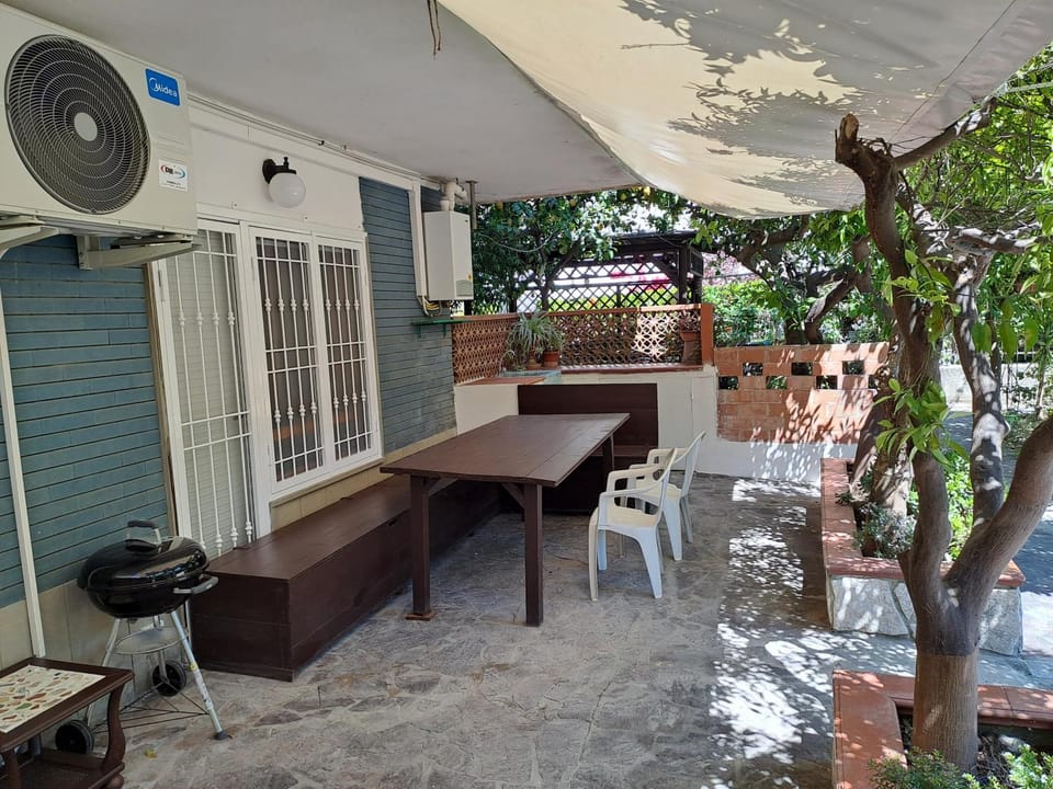 Patio, BBQ facilities, Balcony/Terrace