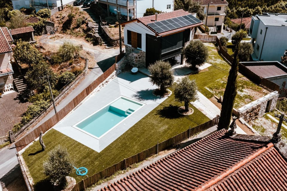 Property building, Bird's eye view, Garden, Garden view, Pool view