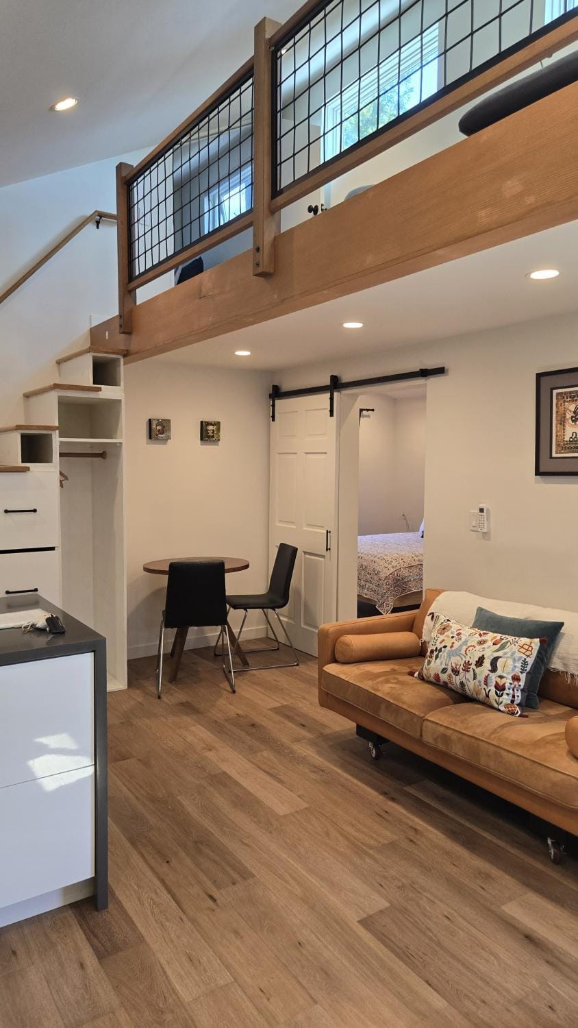 Kitchen or kitchenette, Living room, Seating area, Dining area, furniture