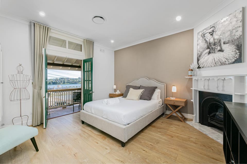 Bed, View (from property/room), Balcony/Terrace, Bedroom