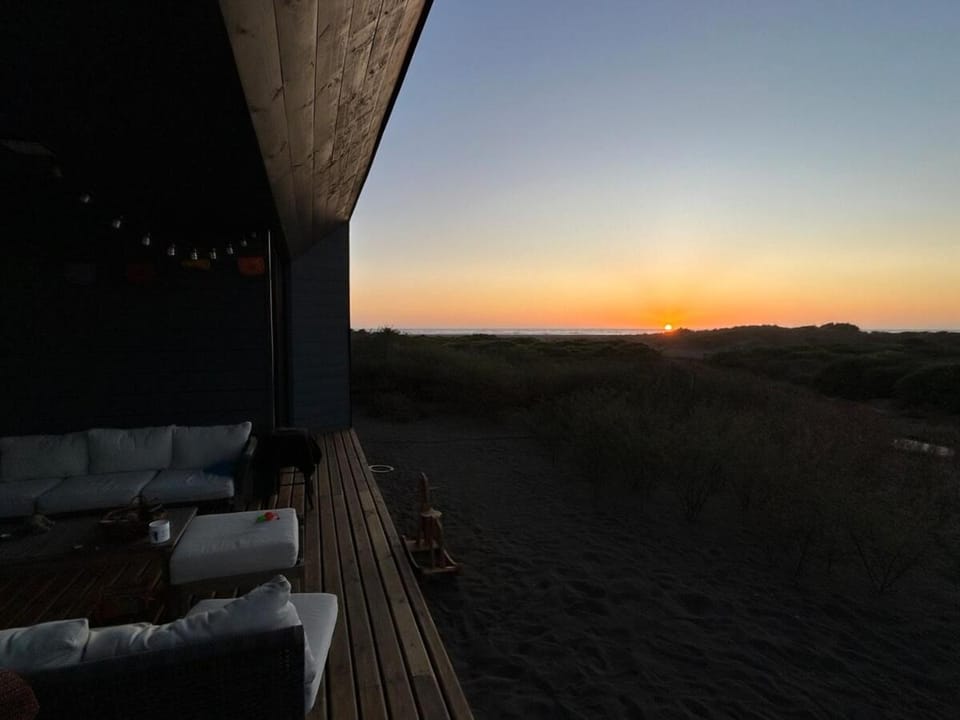 Sunset House - Endemic-Punta de Lobos House in O'Higgins, Chile
