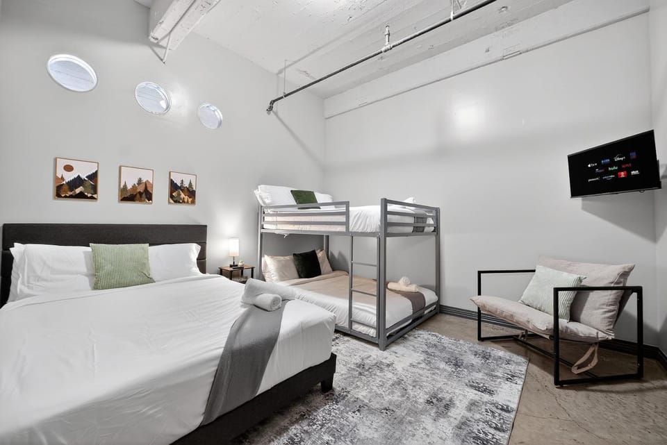 Prime Downtown Dallas | Pool + Theater + Game Room Apartment in Dallas