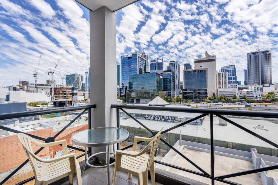 Balcony/Terrace, City view