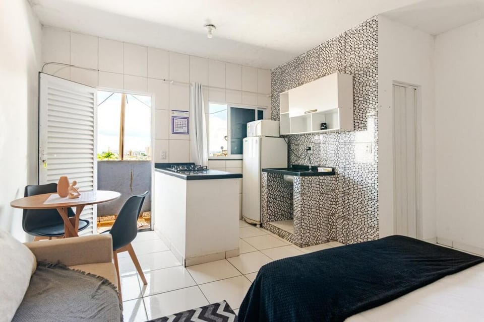 Kitchen or kitchenette, Living room, Photo of the whole room, Seating area, Dining area, Bedroom, minibar, pet friendly, stove