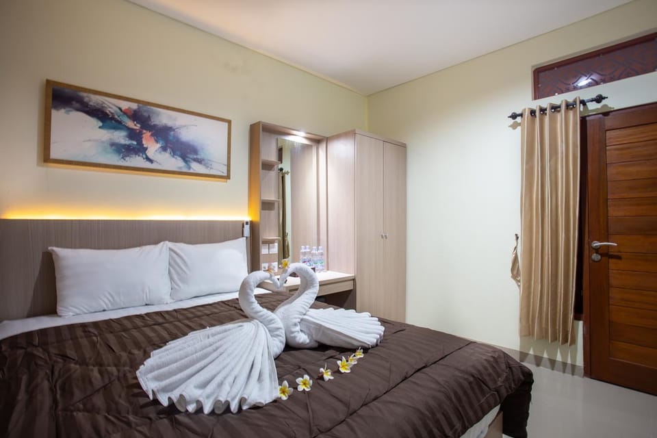 Bed, Photo of the whole room, Bedroom, towels, wardrobe