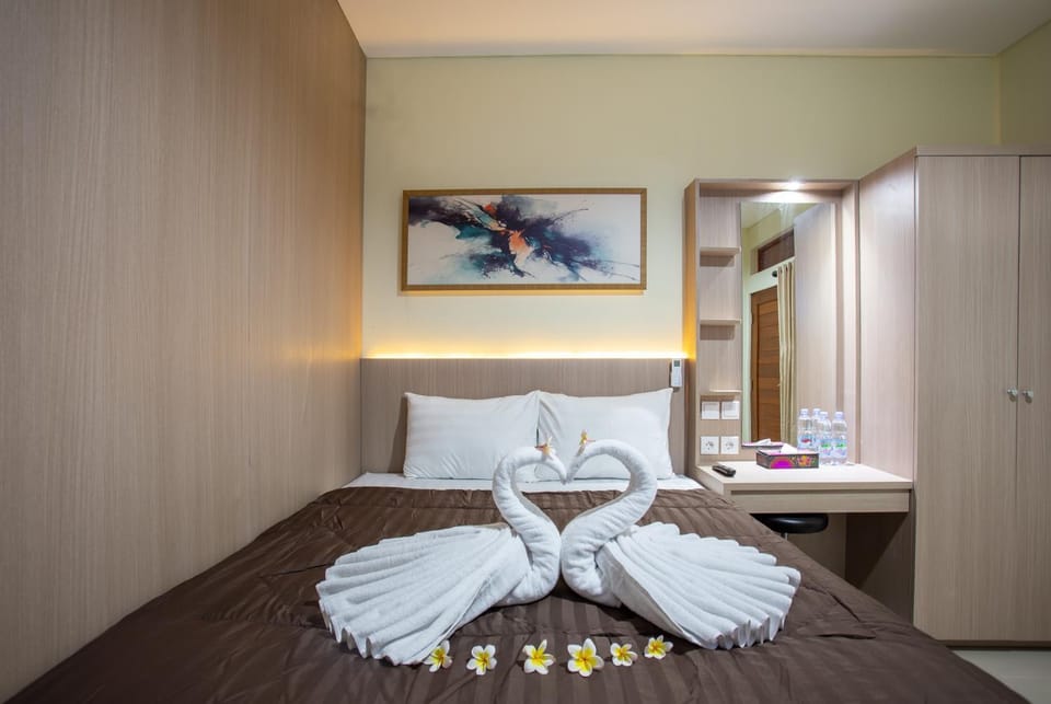 Bed, Photo of the whole room, Bedroom, towels, wardrobe