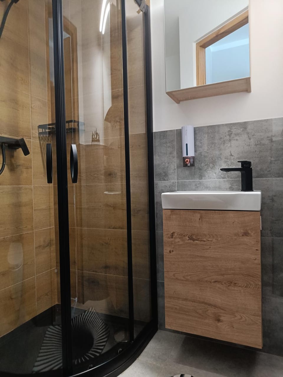 Shower, Bathroom