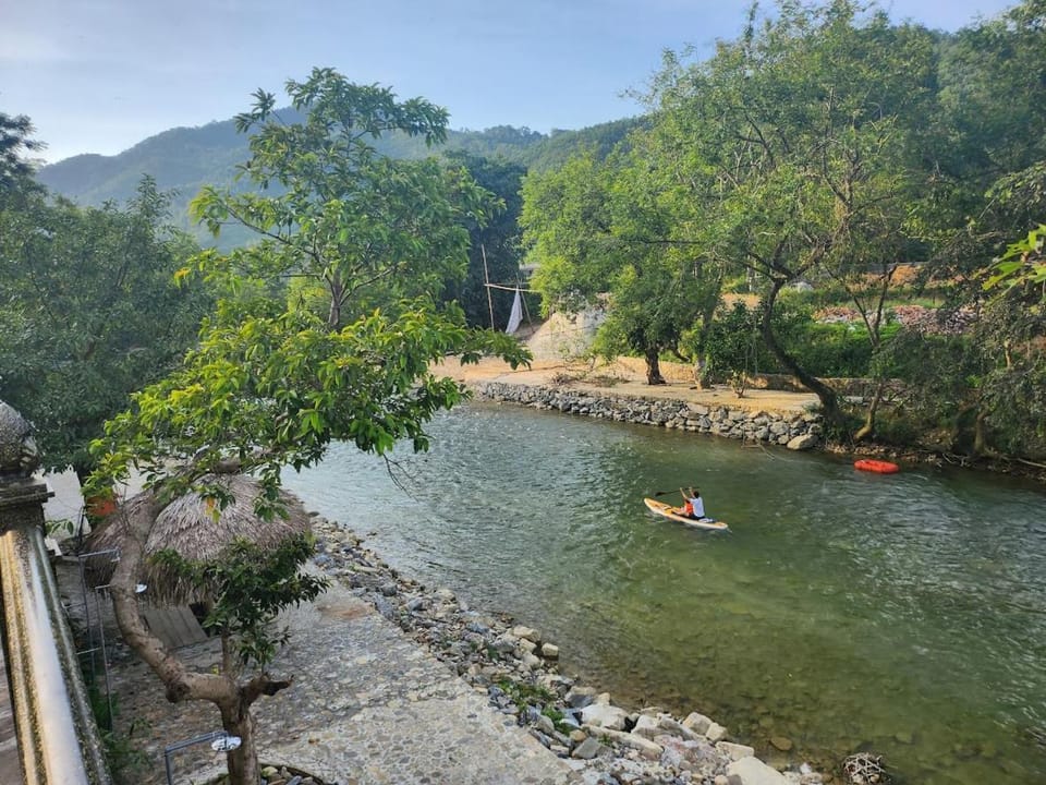 People, Natural landscape, Activities, Canoeing, River view