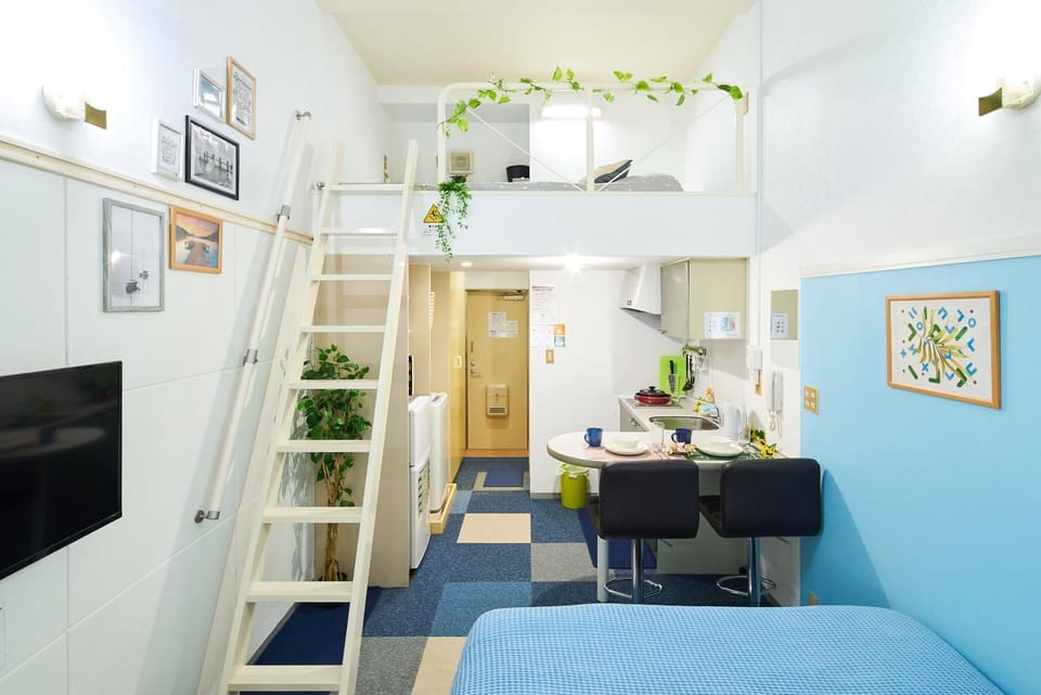 Kitchen or kitchenette, Living room