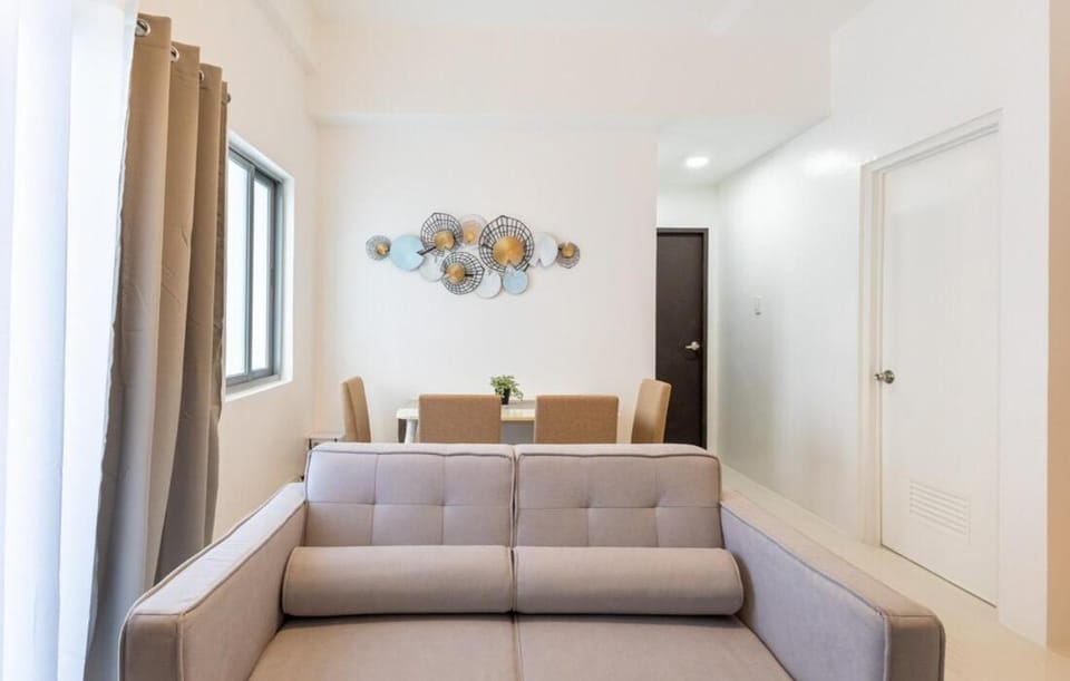 Crowned Comfort 2BR Iloilo City Apartment in Iloilo City