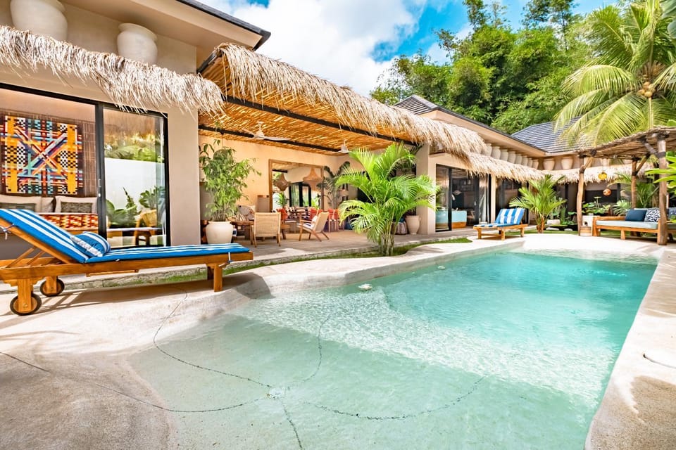 Pool view, Swimming pool, sunbed
