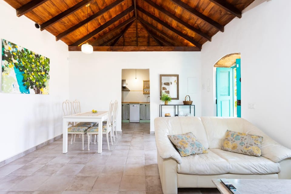 Home2Book Rural House with Private Pool & BBQ House in Santa Cruz de Tenerife