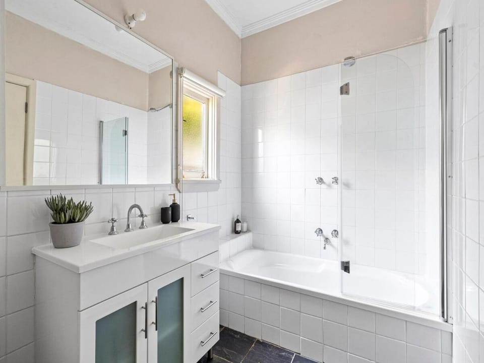 Cute cottage in a Supreme Location House in Geelong