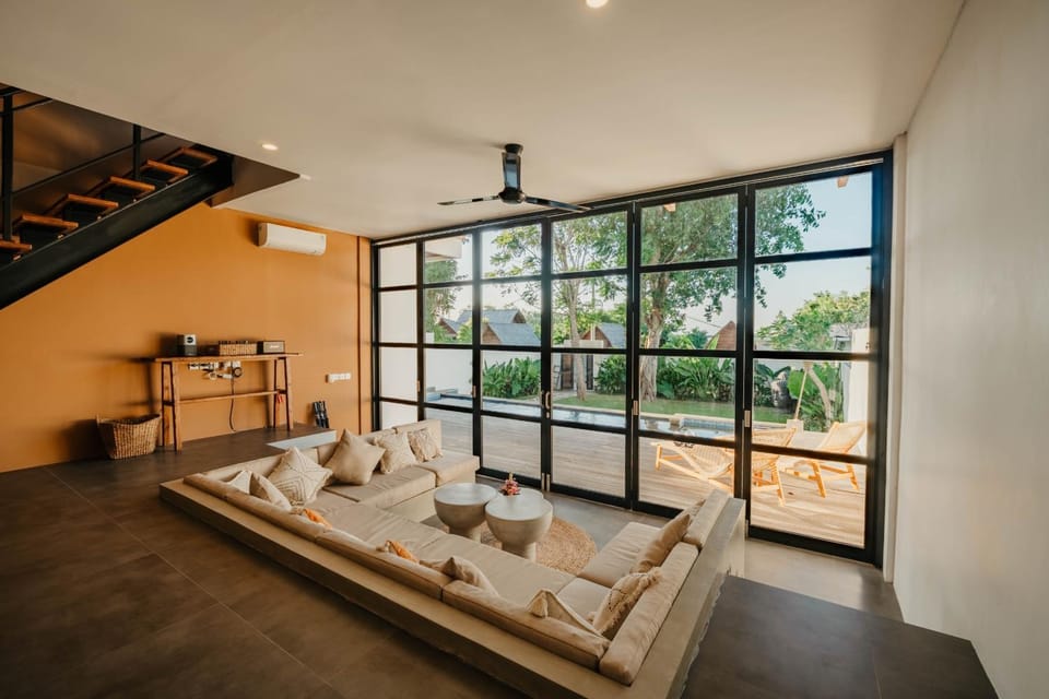 Communal lounge/ TV room, Living room