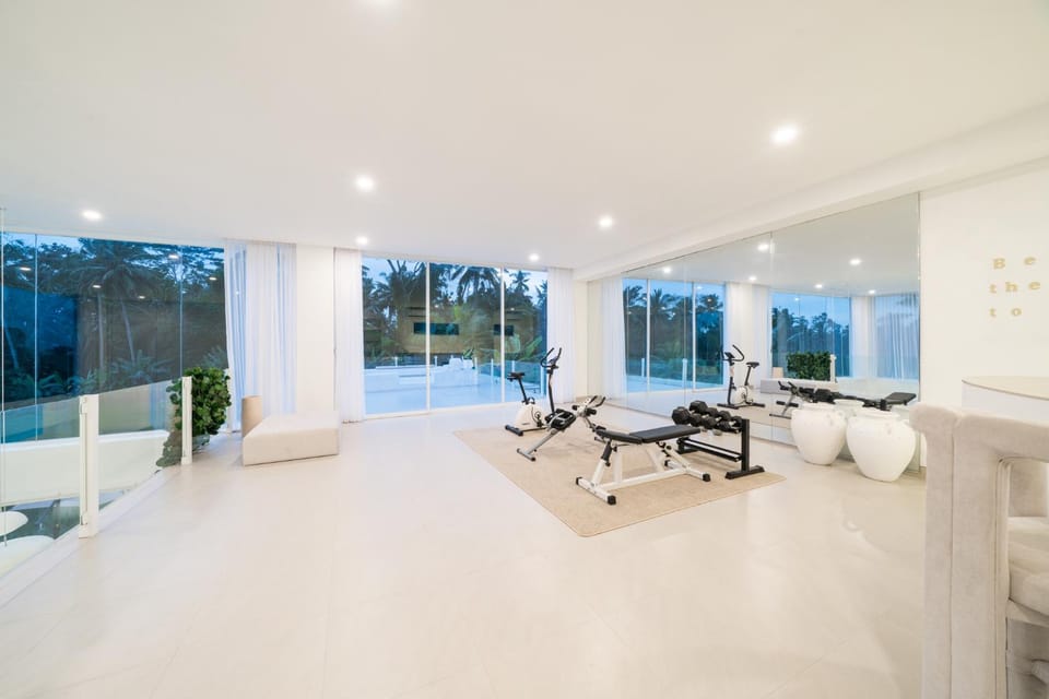 Villa Mayani - Luxe Minimalist 2BR with Rice Field View & Gym Villa in Ubud