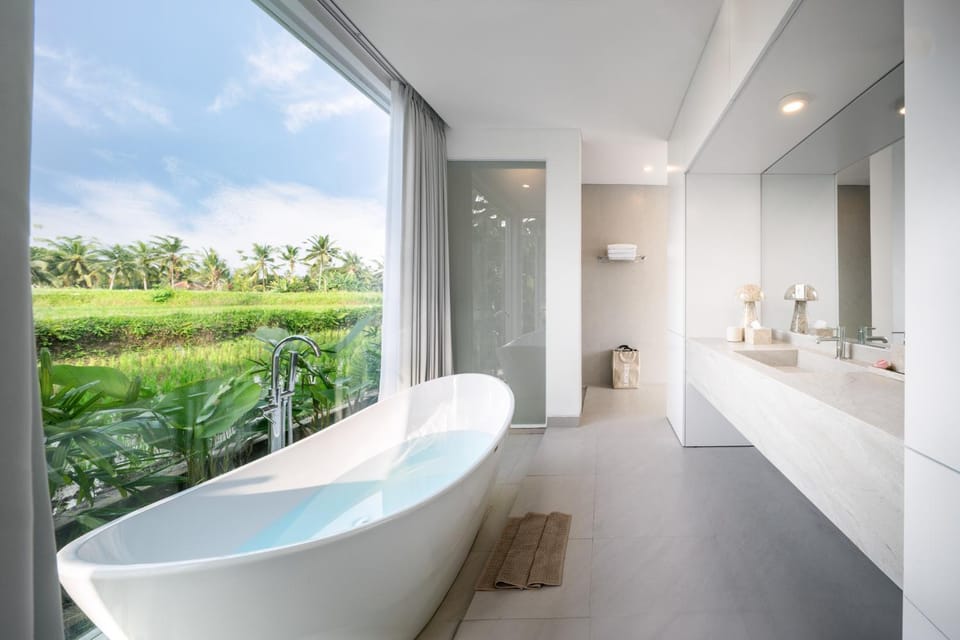 Villa Mayani - Luxe Minimalist 2BR with Rice Field View & Gym Villa in Ubud