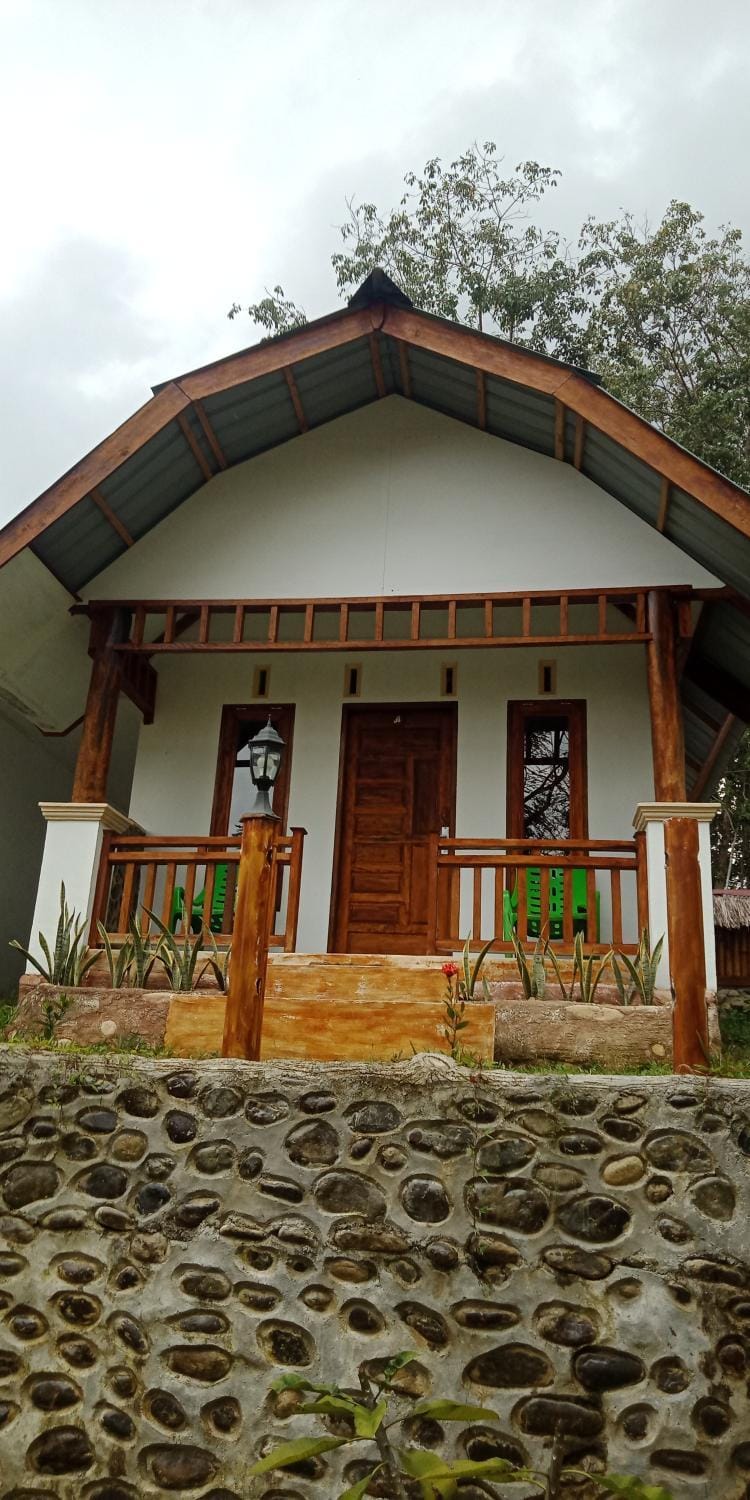 Jungle house and treking Smile Only Treking With Us Vacation rental in Indonesia