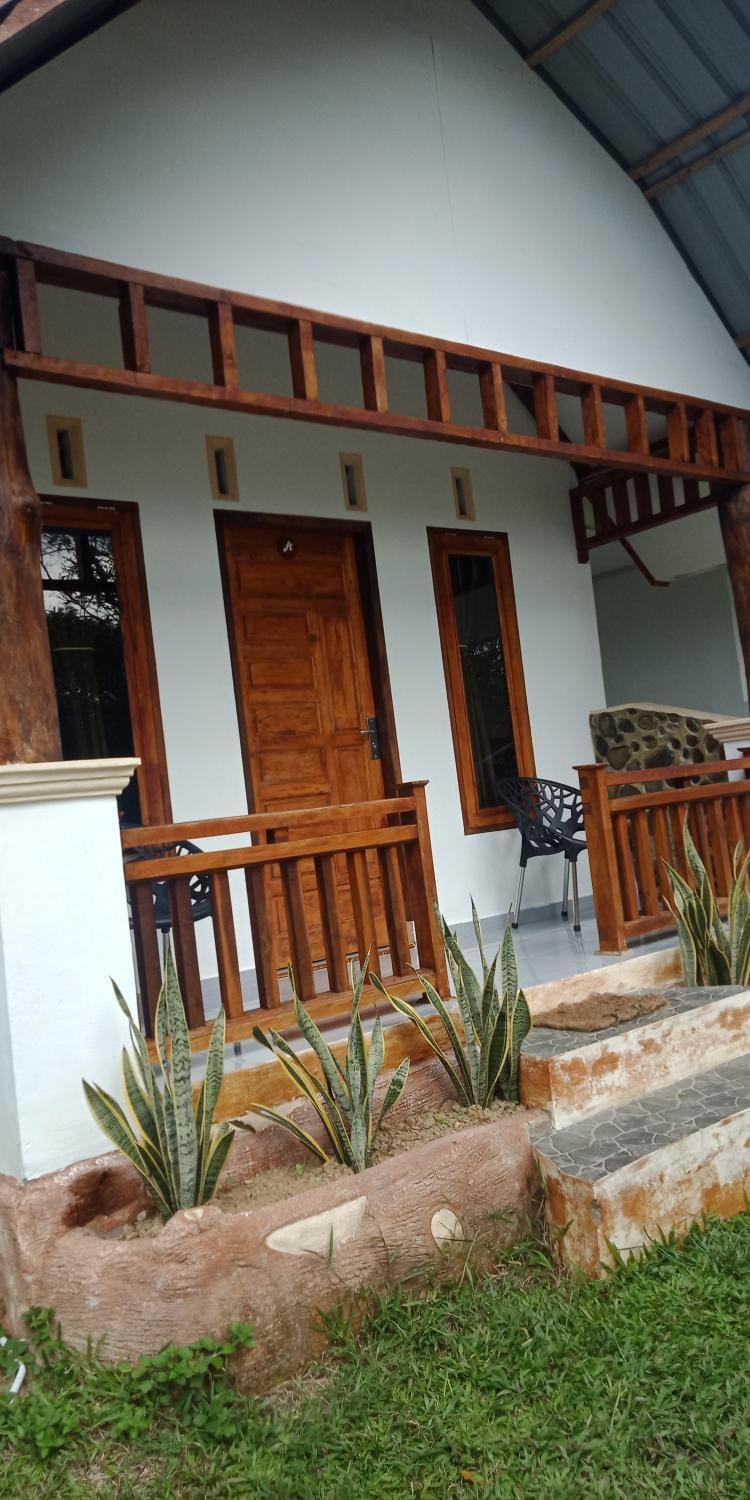 Jungle house and treking Smile Only Treking With Us Vacation rental in Indonesia