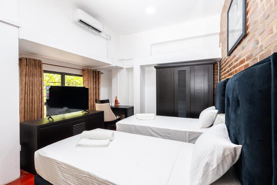 Bed, Bedroom, towels, wardrobe, air conditioner