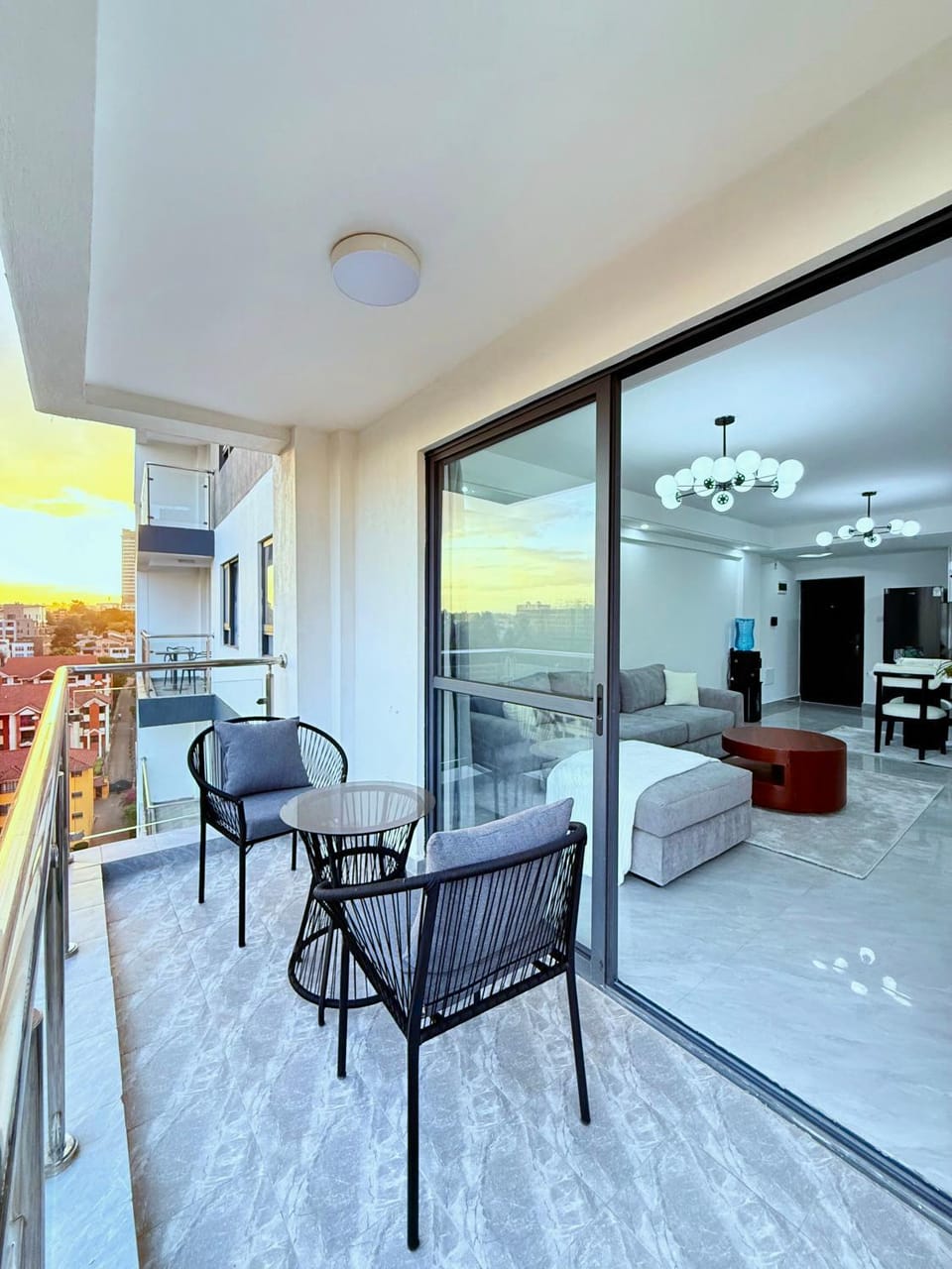 Pearl Luxe Homes at Orchid Residency - Spacious 2BR in Westlands With Pool, Gym, Rooftop views & breakfast café Apartment in Nairobi