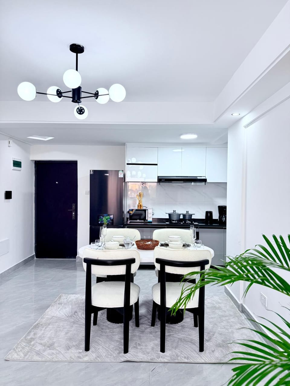 Pearl Luxe Homes at Orchid Residency - Spacious 2BR in Westlands With Pool, Gym, Rooftop views & breakfast café Apartment in Nairobi