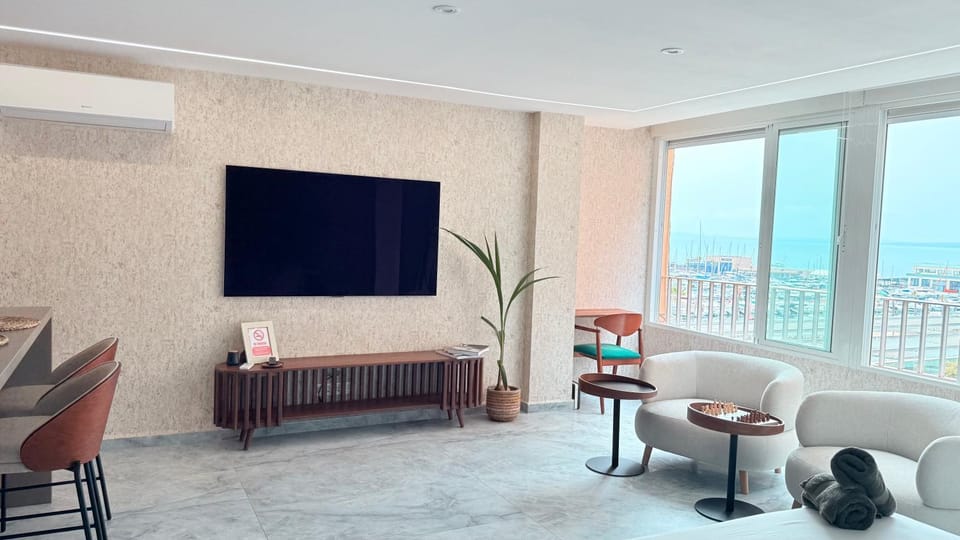 TV and multimedia, Living room, Sea view