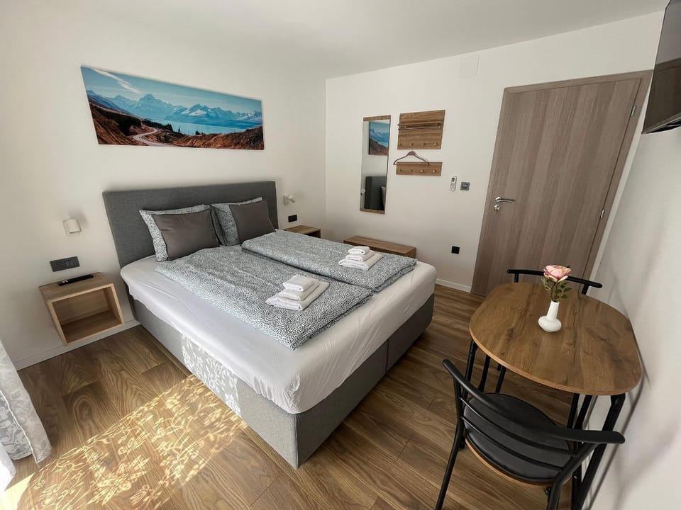 Guest House Lidia with Terrace & Free Parking Apartment in City of Zagreb