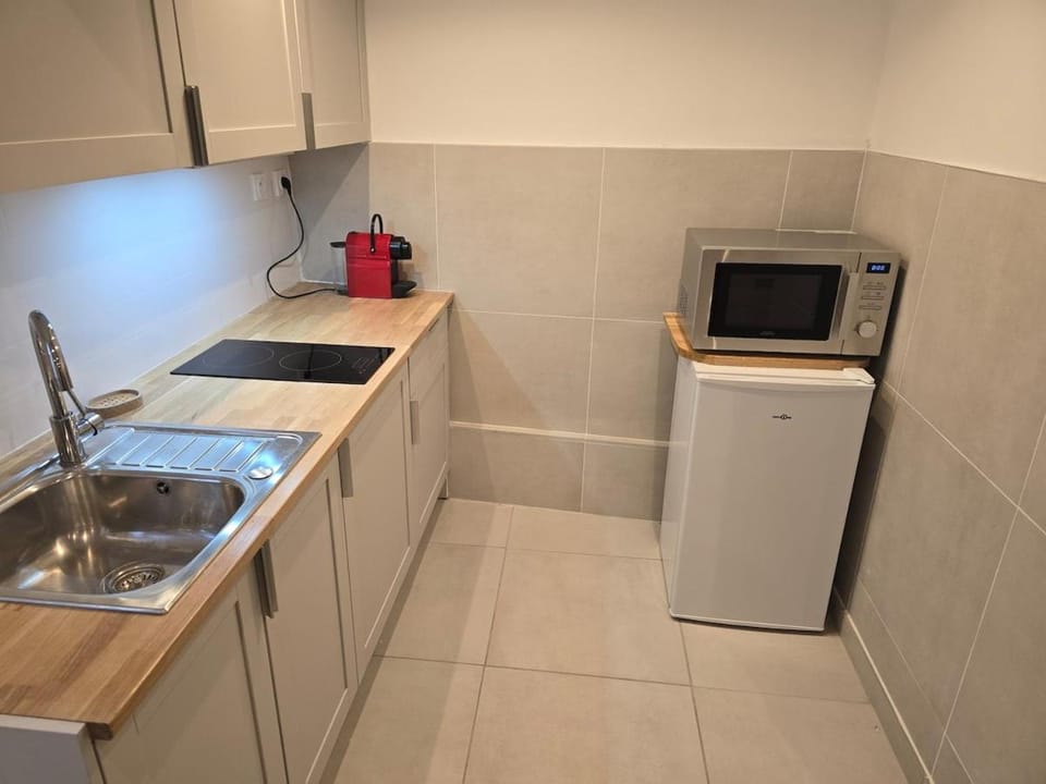 studio proche des arènes Apartment in Nimes