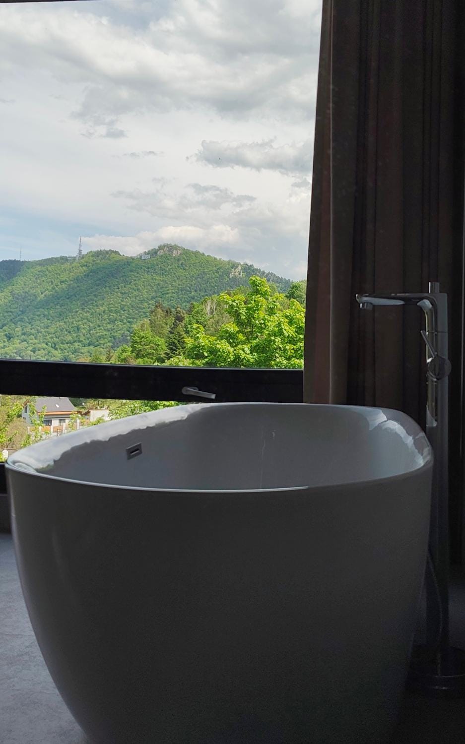 Celest Boutique Urban Hideaway Chalet in Brasov