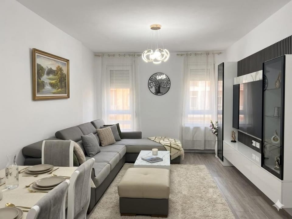 Tirana 2, Beautifull Apartment Near Mother Teresa Int Airport Apartment in Tirana