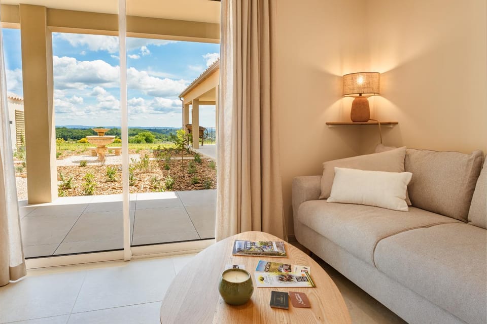 Natural landscape, View (from property/room), Balcony/Terrace, Living room, Seating area