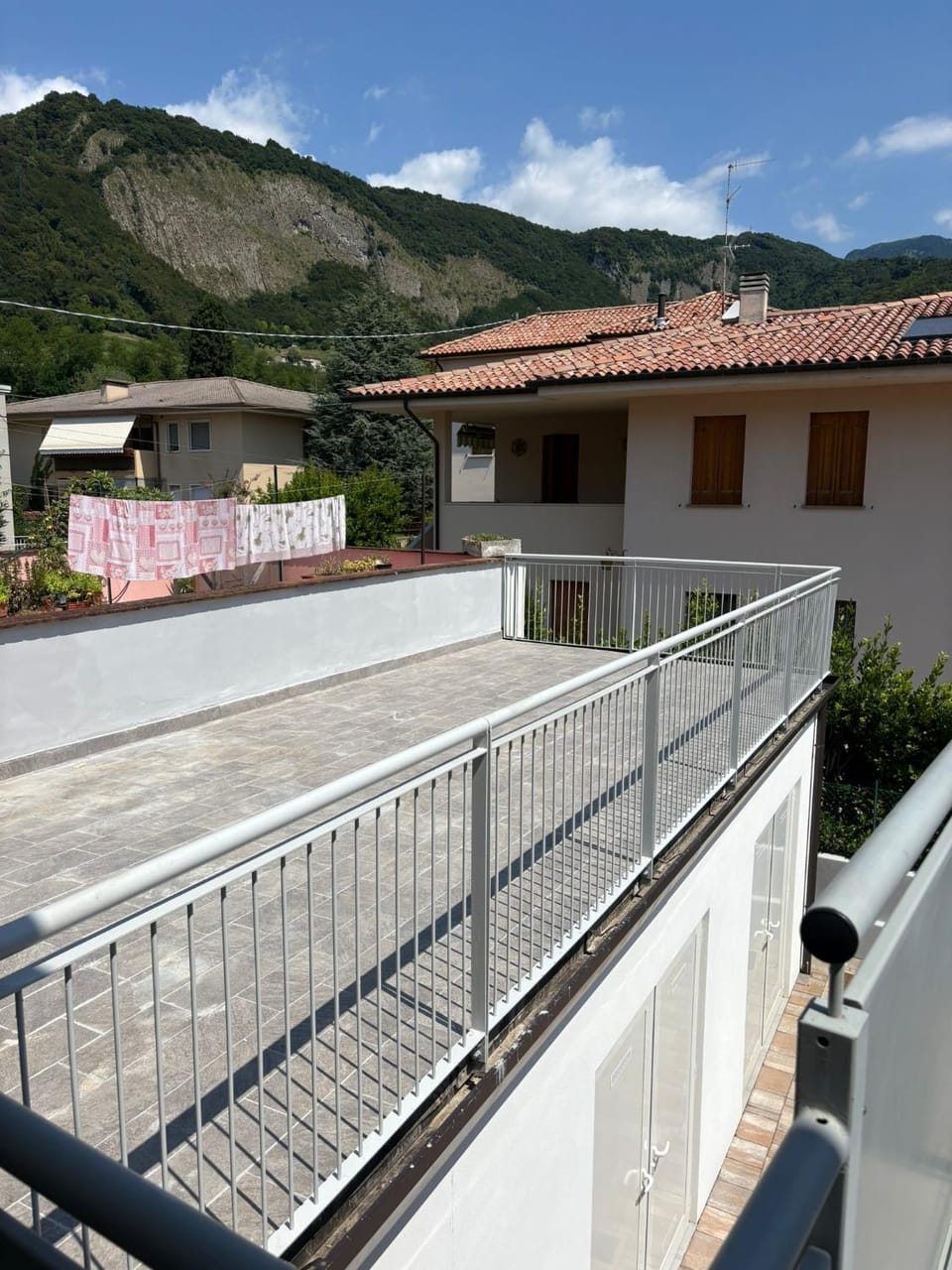Balcony/Terrace, Mountain view
