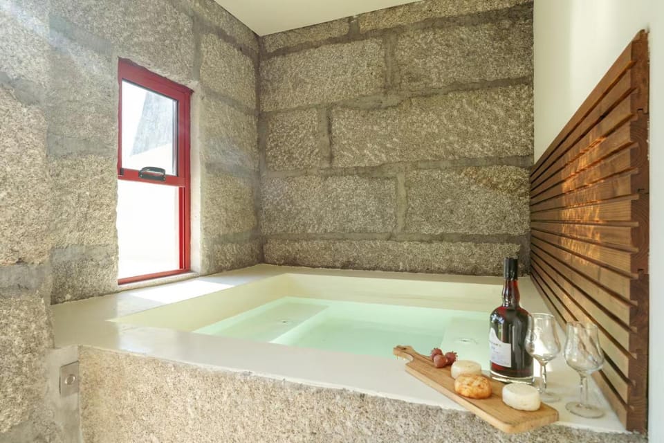 Hot Tub, Hot Tub